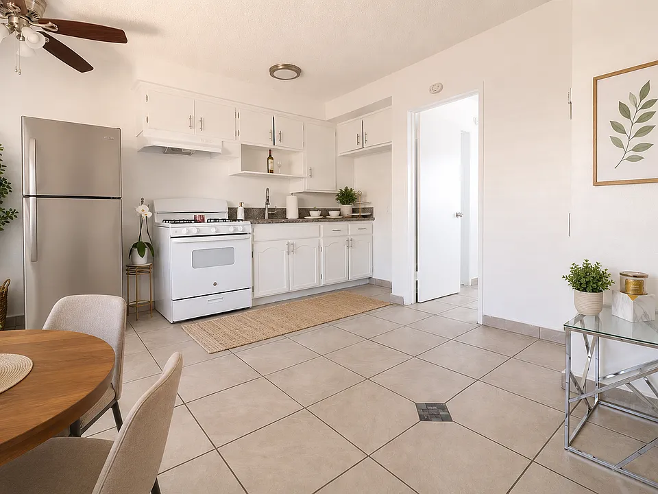 9204 Sepulveda Blvd #8