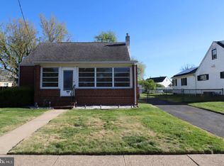 19 Benton Rd, Hamilton, NJ 08610