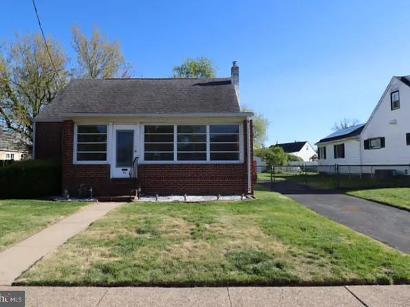 19 Benton Rd, Hamilton, NJ 08610