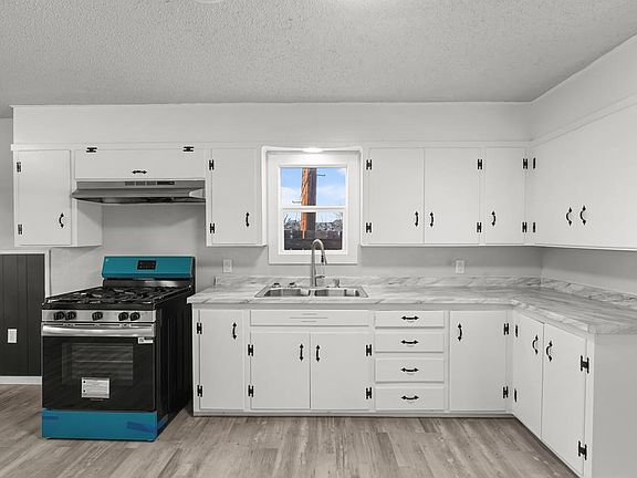 5th image of 1407 Owens St