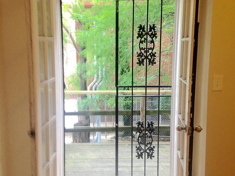 32 E Preston St #A — Photo 39