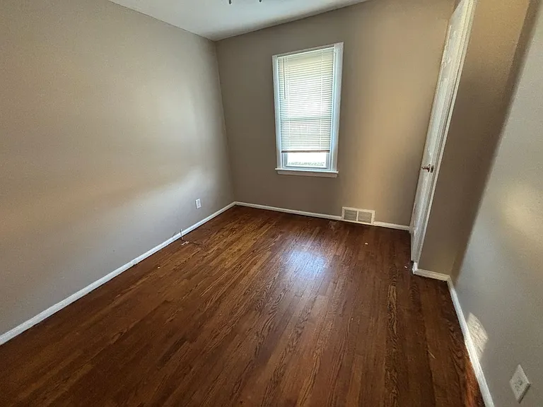 6118 Hancock Ave — Photo 11
