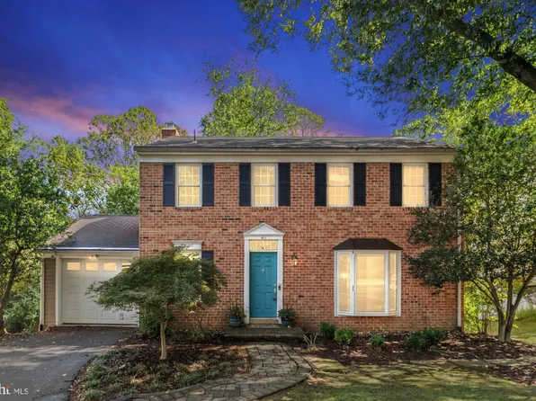 411 Center St N, Vienna, VA 22180