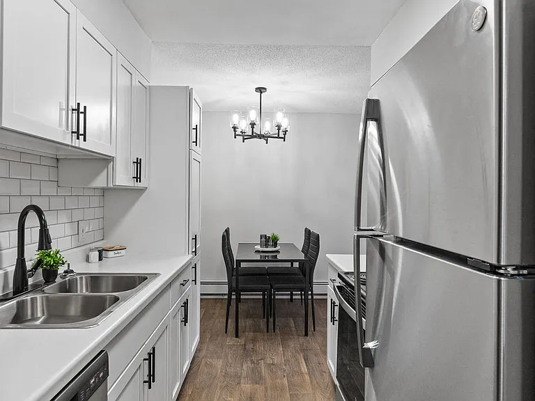 Lancaster Village Apartments — Photo 6