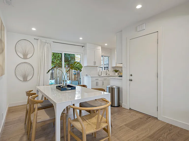 520 Piazza Dr #B — Photo 7