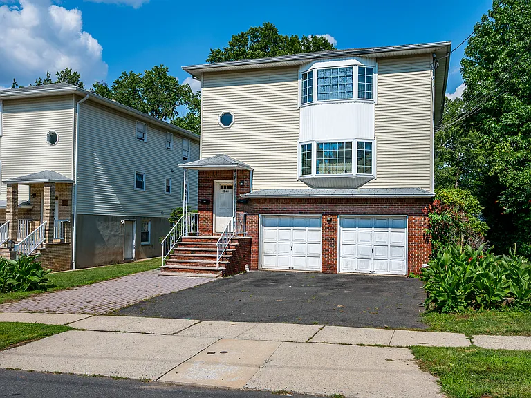 841 Walnut St #2 — Photo 12