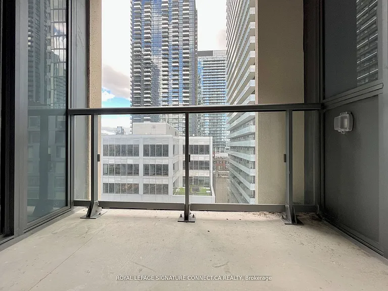 108 Peter St #1107 — Photo 17