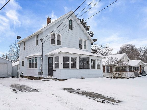 3rd image of 203 Pinehill Dr