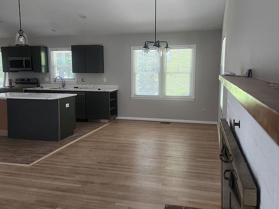 2nd image of 3310 Solomons Island Rd