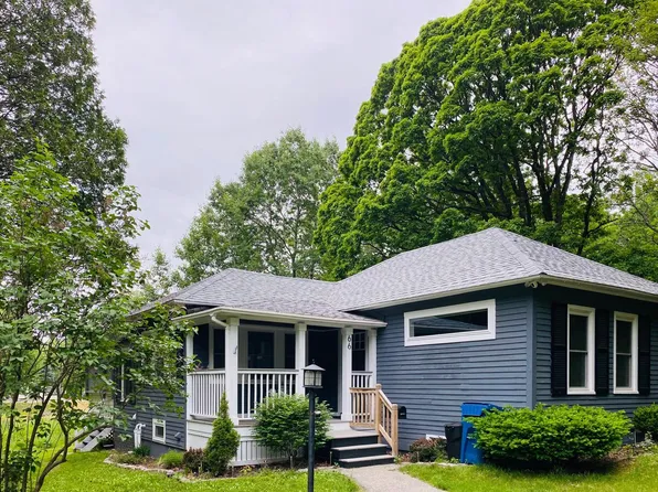 66 8th St, Portland, ME 04103