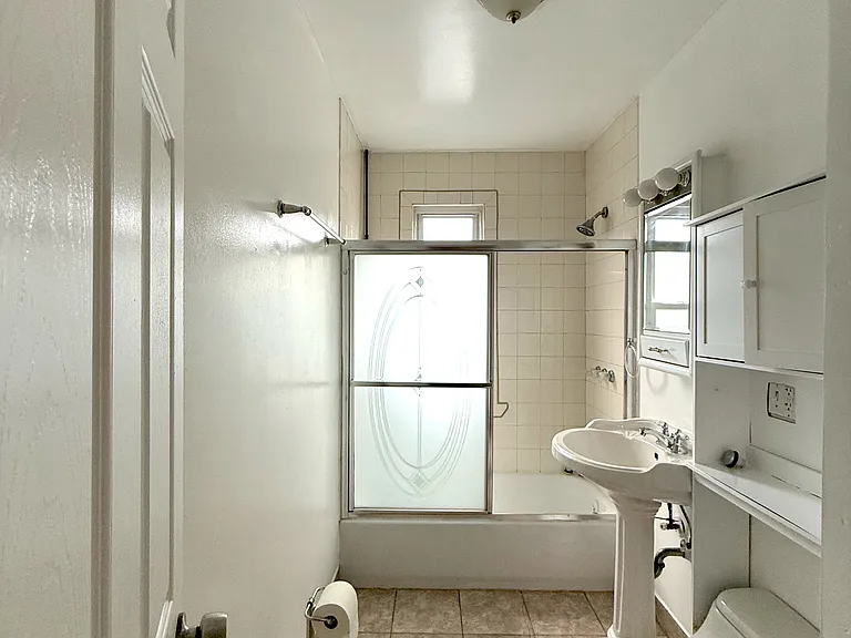 5517 W Parker Ave #2 — Photo 5