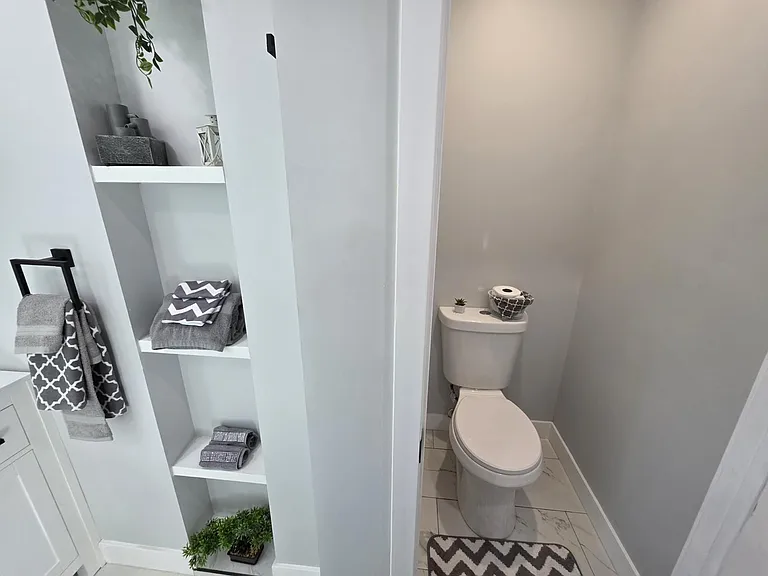 15955 Lassen St — Photo 13