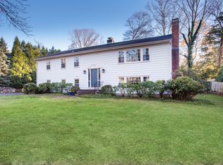 220 Old Stamford Rd, New Canaan, CT 06840