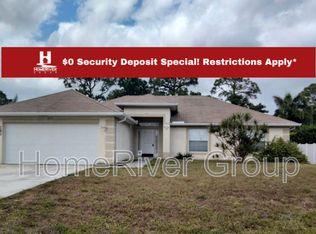 762 NW Fairhaven Dr, Port Saint Lucie, FL 34983