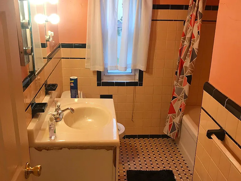 14145 Glastonbury Ave — Photo 9