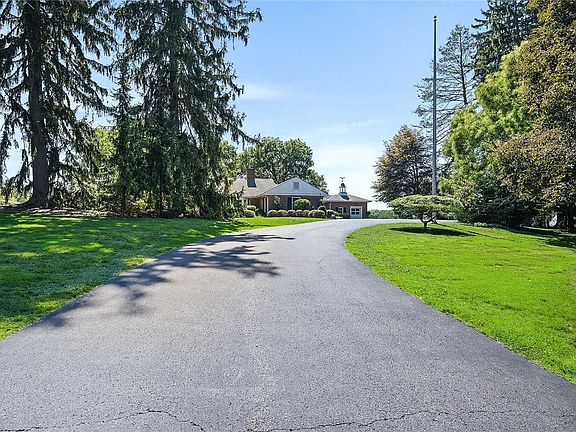 2nd image of 855 Blackburn Rd