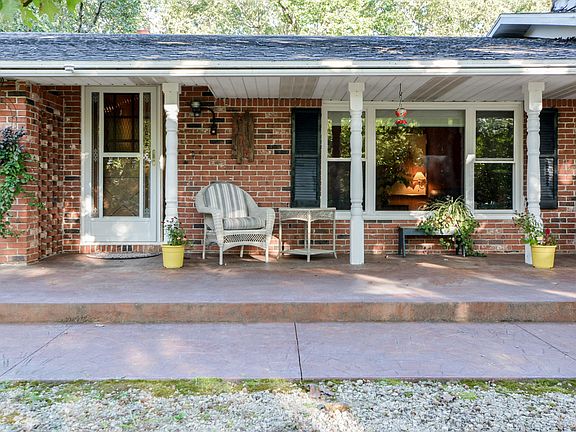 5th image of 178 Garner Dr