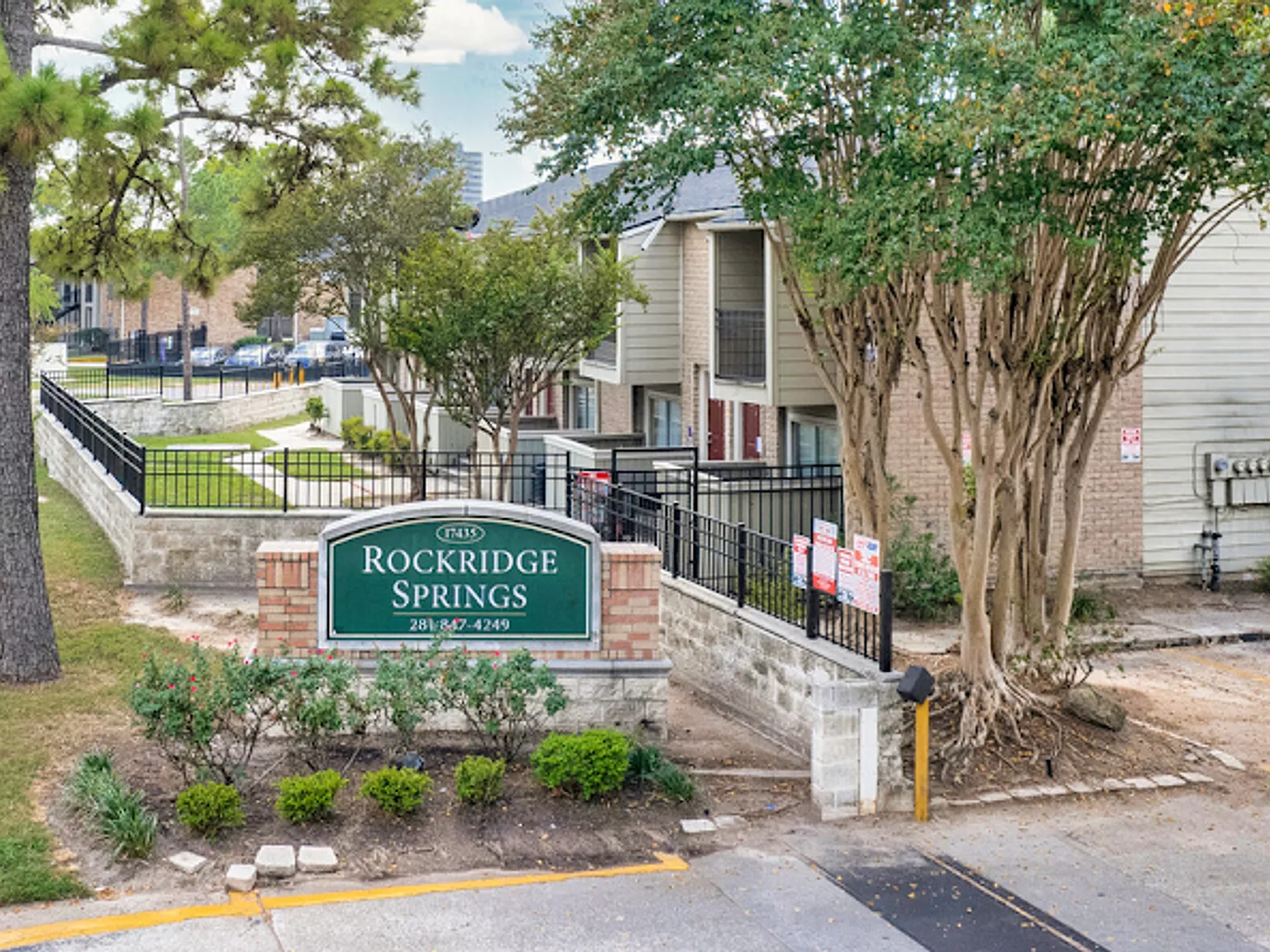 Rockridge Springs Apartments — Photo 1
