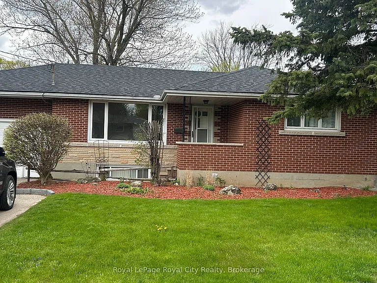 6 Montgomery St #MAIN FLOOR — Photo 1
