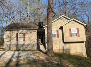 1043 Hogan Rd, Burns, TN 37029