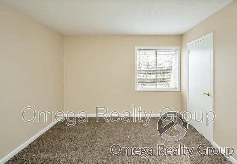 Camelot Apartments — Photo 53