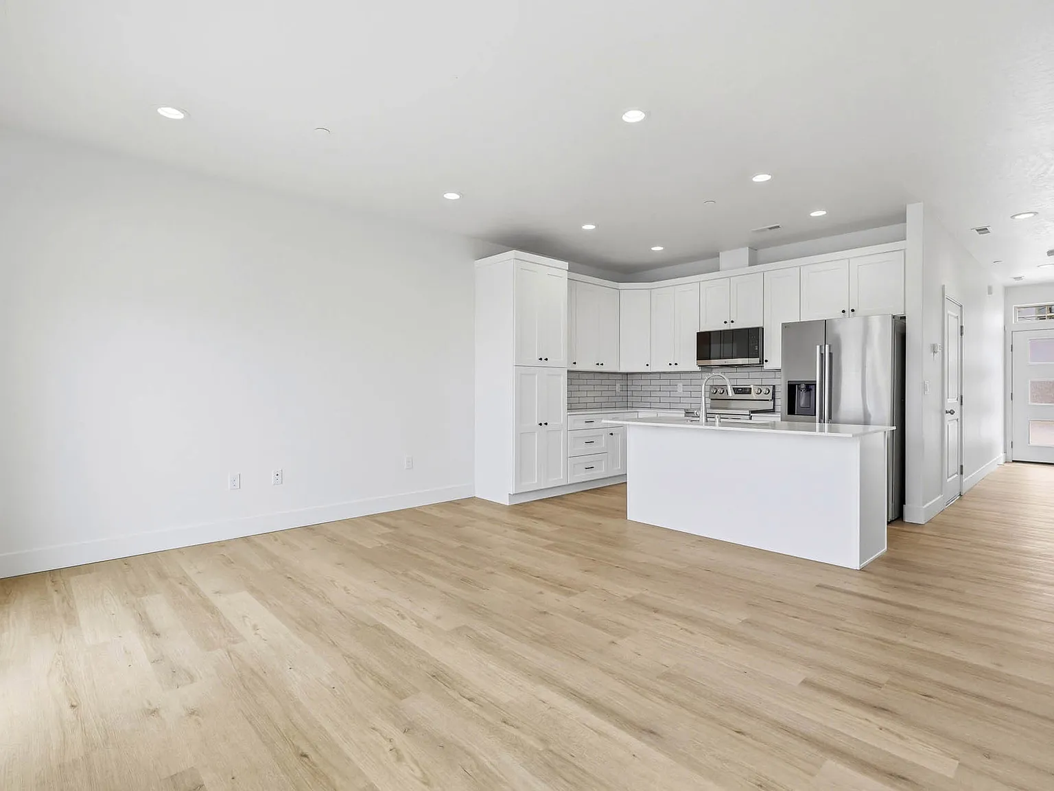 6820 West Court Street - C-102 — Photo 3