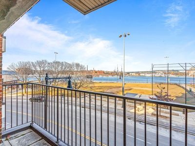 540 Commercial St APT 2, Boston, MA, 02109