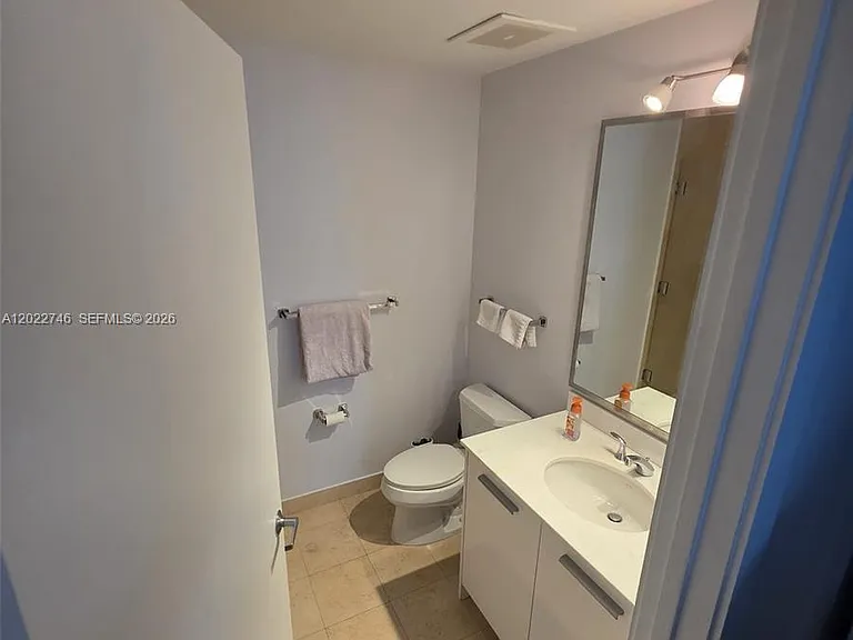 1060 Brickell Ave #2201 — Photo 2