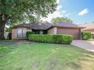 3820 Ashley Ln, Fort Worth, TX 76123