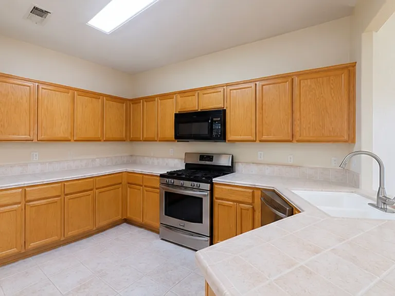 946 Sandy Way — Photo 8