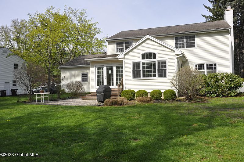 3rd image of 28 Thorndale Road
