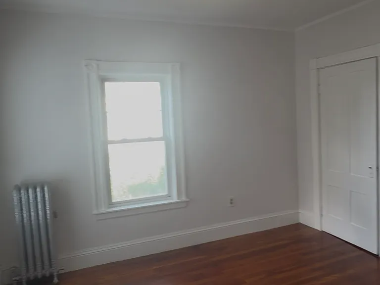 148 Lynde St #RIGHT SIDE — Photo 15