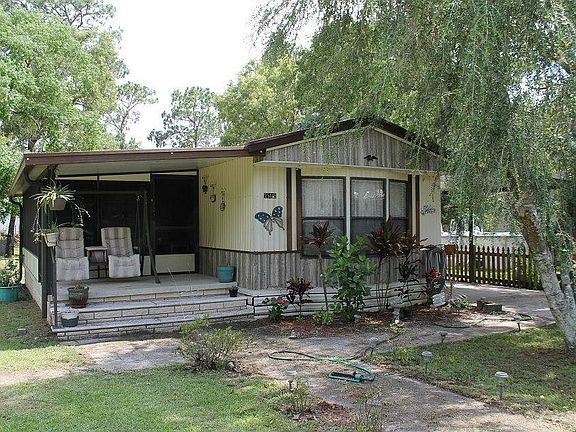 2/2 Manufactured Home on Over 1/2 an Acre