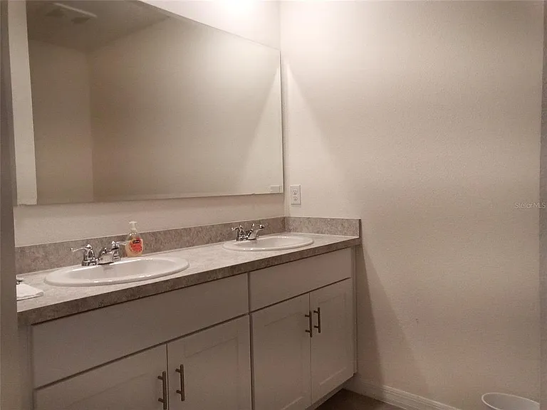 1815 Southfork Dr — Photo 9