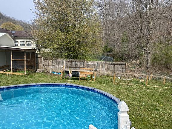 4th image of 156 Wellington Dr