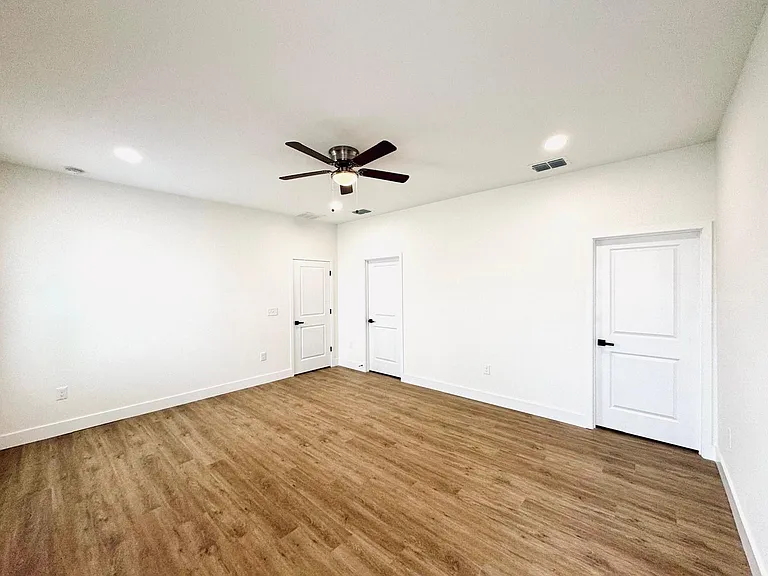 486 Big Sioux Ct — Photo 3