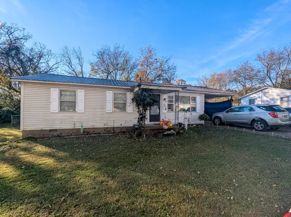 69 Flag Ln, Batesville, AR 72501