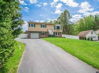 15 Cortland Blvd, Clifton Park, NY 12065