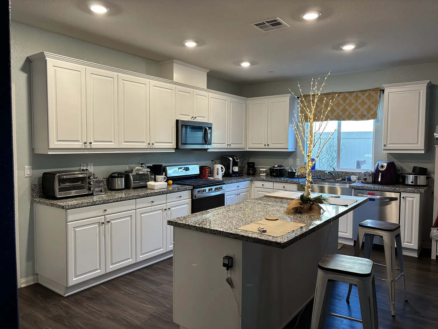 1 bed, 2889 sqft, $960 — Photo 2