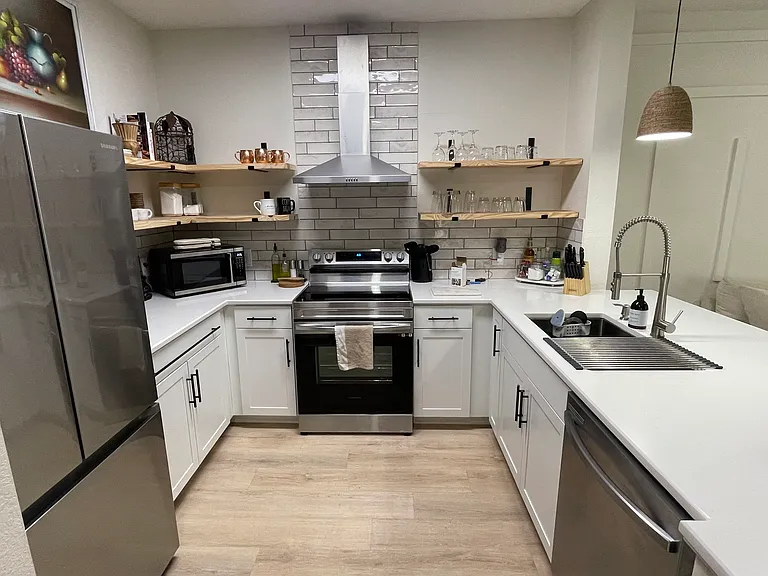 3176 Feltrim Pl #302 — Photo 6