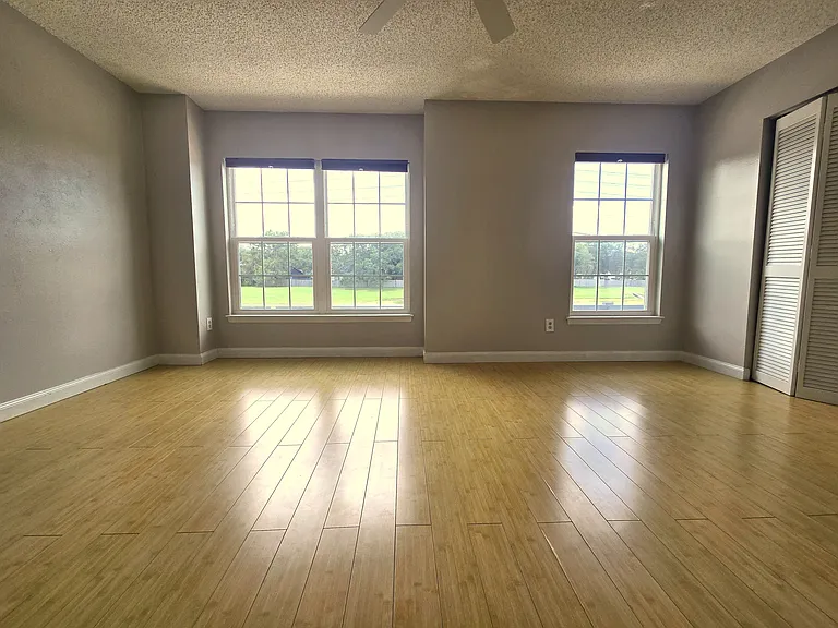 4526 Brook Hollow Cir — Photo 9