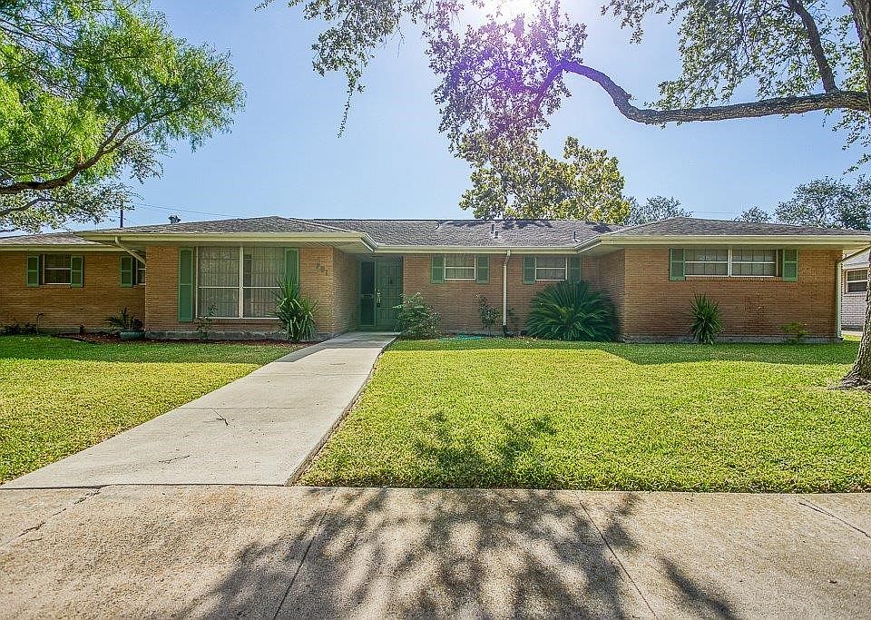 1st image of 701 Brock Dr