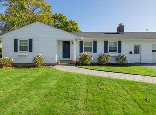 41 Clayton St, Middletown, RI 02842