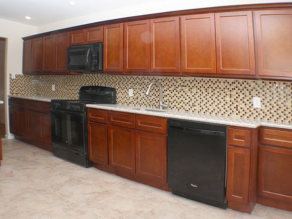 5th image of 1398 E 49th St