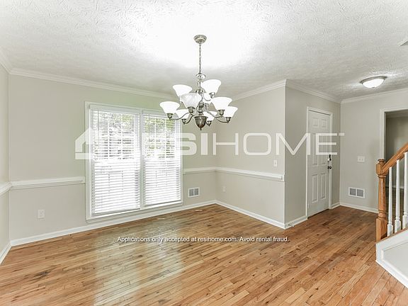 5th image of 550 Clearwater Pl