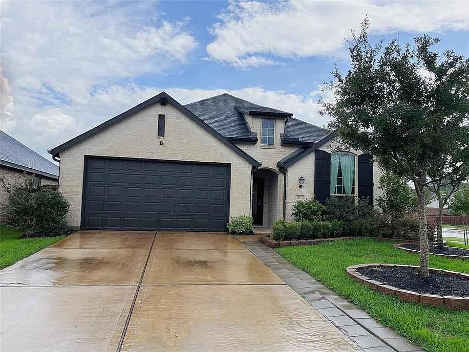 1st image of 19727 Oakdale Lakes Trl