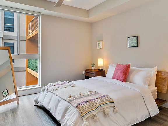 4th image of 7320 Santa Monica Blvd Unit 11296