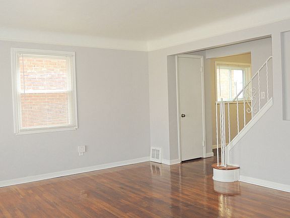 2nd image of 710-712 E 222nd St