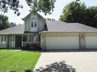 441 Bluestem Trl, Dakota Dunes, SD 57049