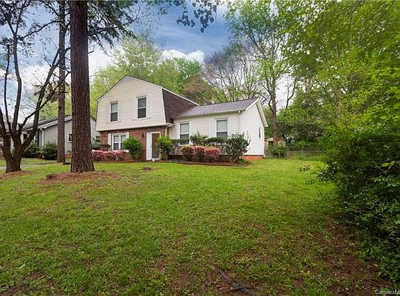 2nd image of 4819 Farm Pond Ln